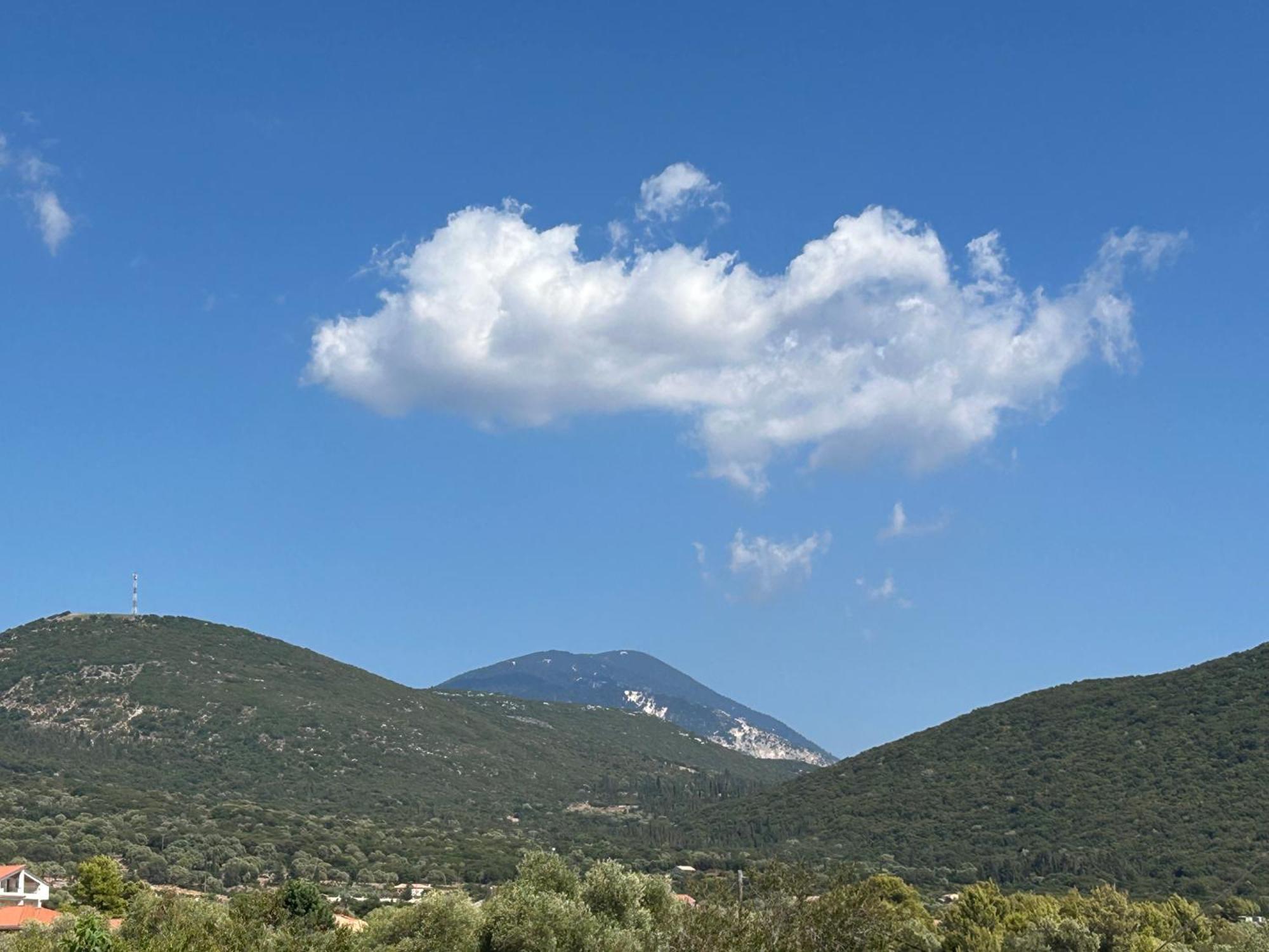 X Luxury Suites Argostolion Dış mekan fotoğraf